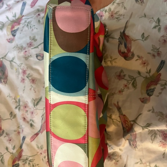 VINTAGE | Coach Scarf Print Monogram Fabric and Patent Leather Hobo Bag!! - Picture 5 of 13